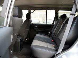 国产猎豹q6越野视频,国产硬派SUV的极限挑战之旅