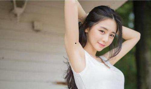 校花宿舍国产自拍视频,揭秘校花宿舍私密自拍视频之谜  第2张