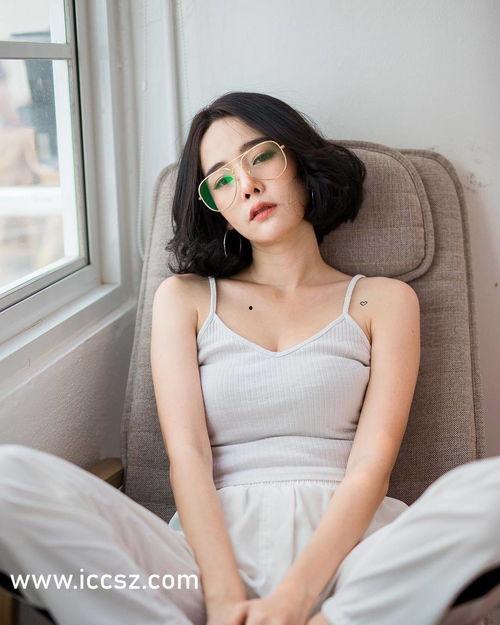 国产对白乱子子伦视频完整,揭秘视频中的笑料与智慧  第1张